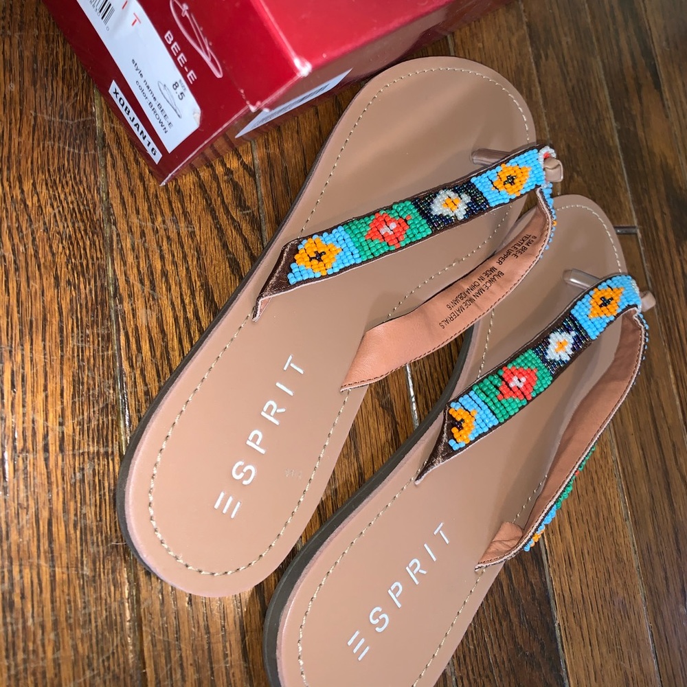 Sz 8.5 Esprit tribal beaded flip flops / sandals